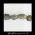 20090158, Labradorite facet nuggets 15x20 mm